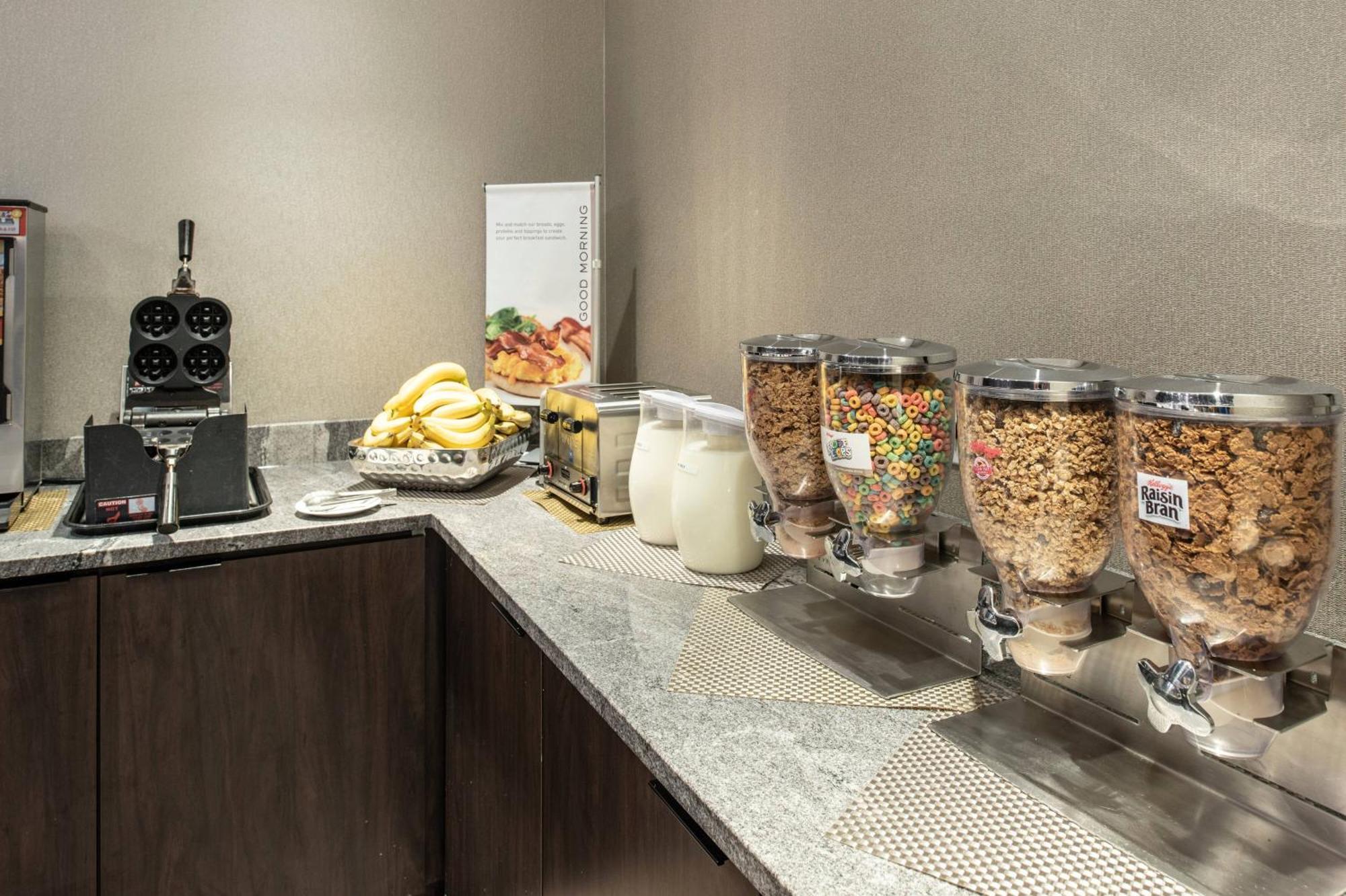 Residence Inn By Marriott Boston Logan Airport/Chelsea Exterior photo