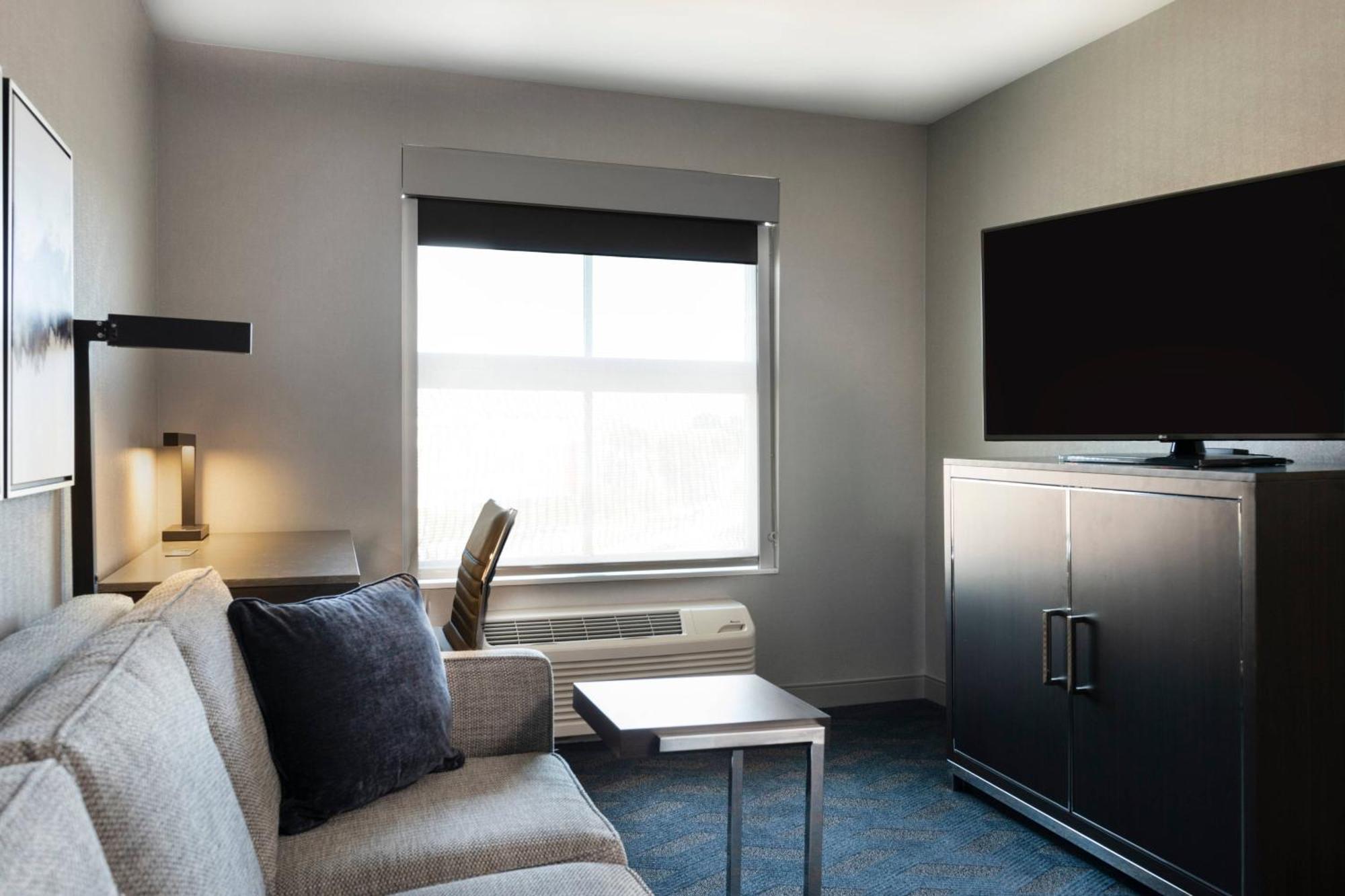 Residence Inn By Marriott Boston Logan Airport/Chelsea Exterior photo