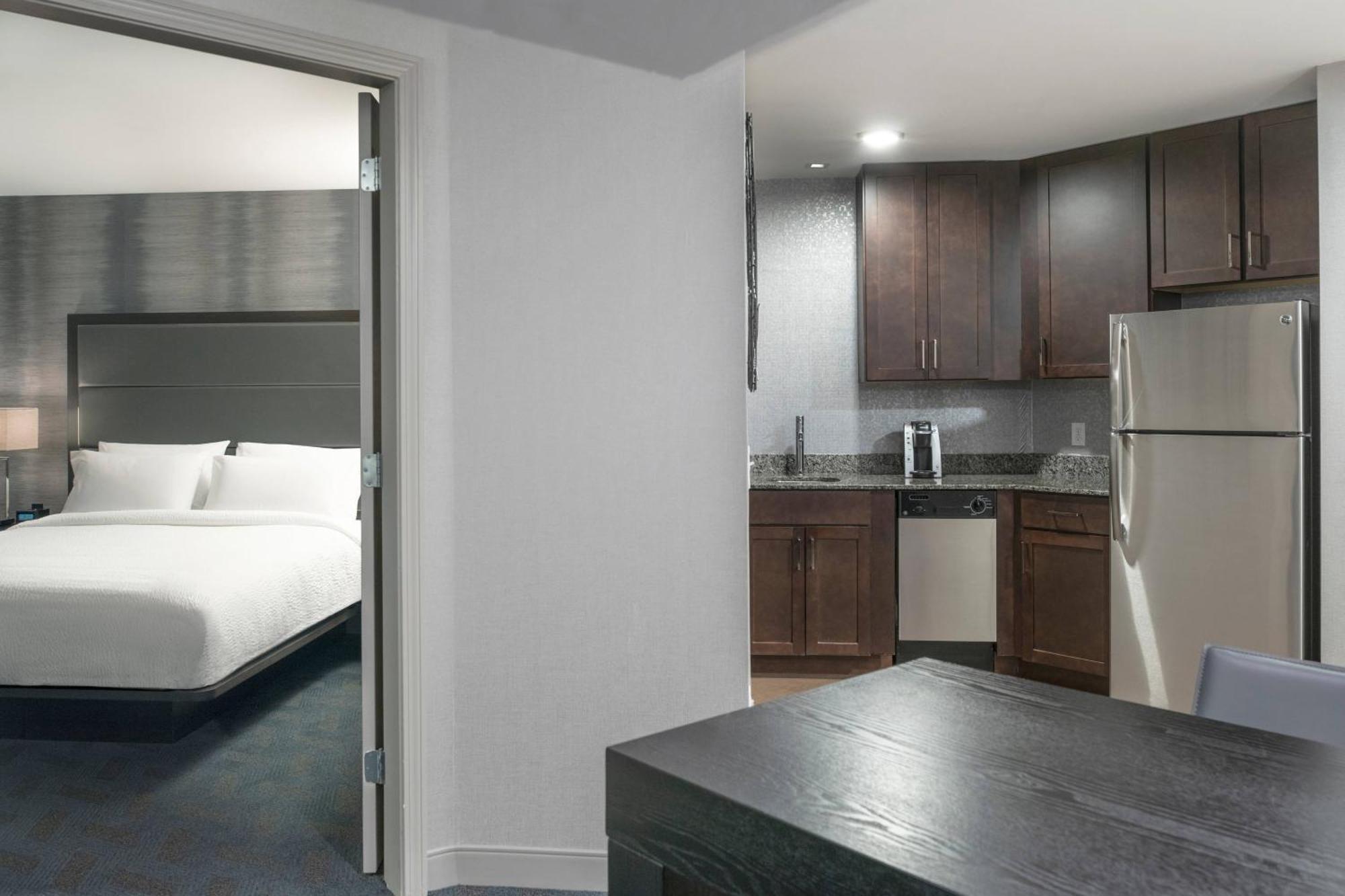Residence Inn By Marriott Boston Logan Airport/Chelsea Exterior photo